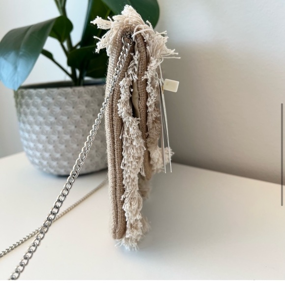 NWT Antik Kraft Bohemian Beaded Fringe
Clutch w removable strap - Picture 7 of 15